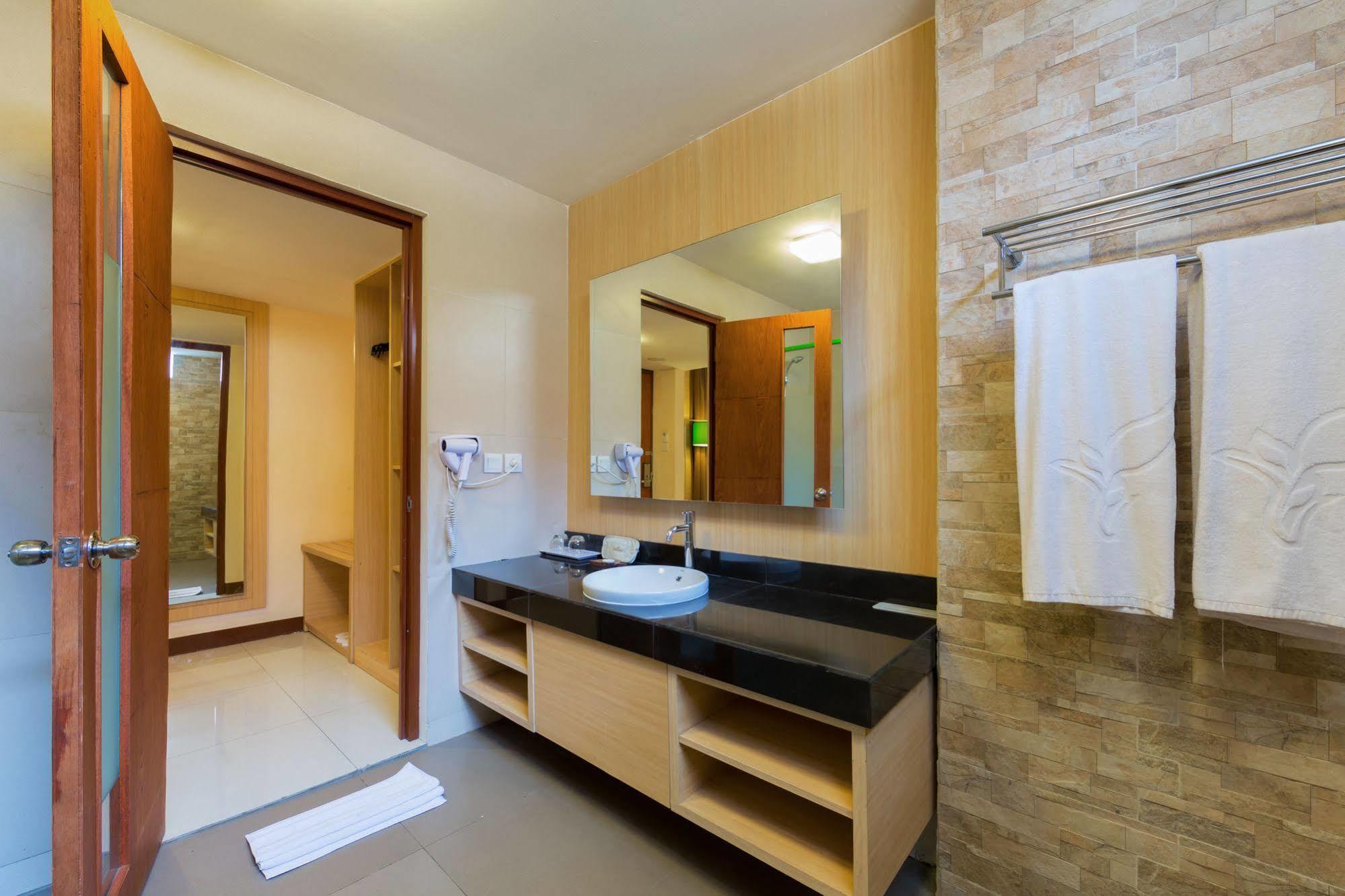 Vihan Suites Bali Кута Экстерьер фото